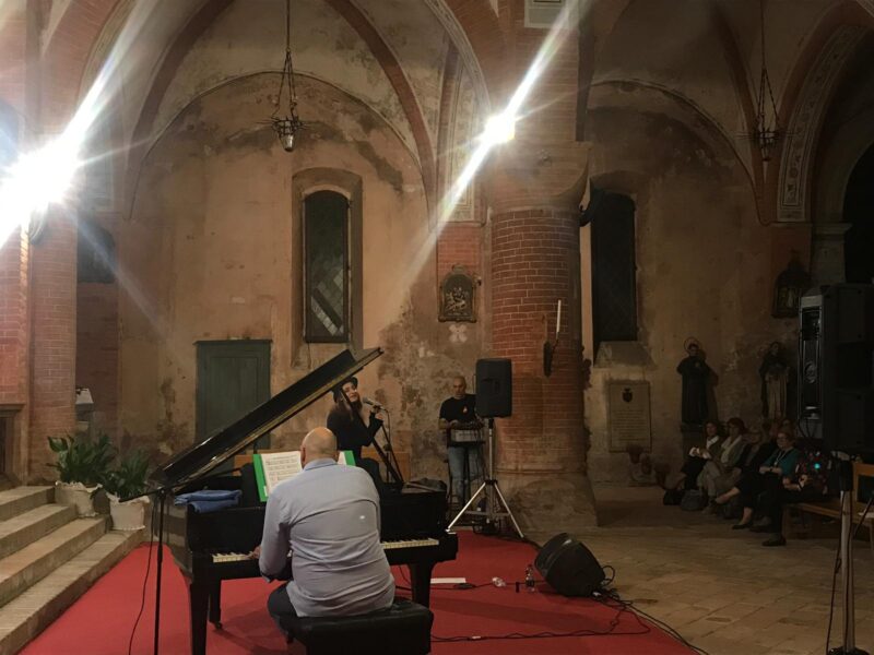 Broadway_Goes_Pink_03