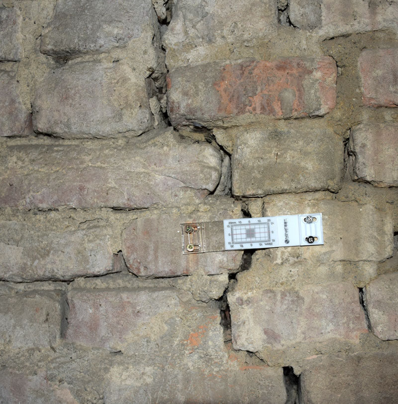 Lavori_fessurimetri_01